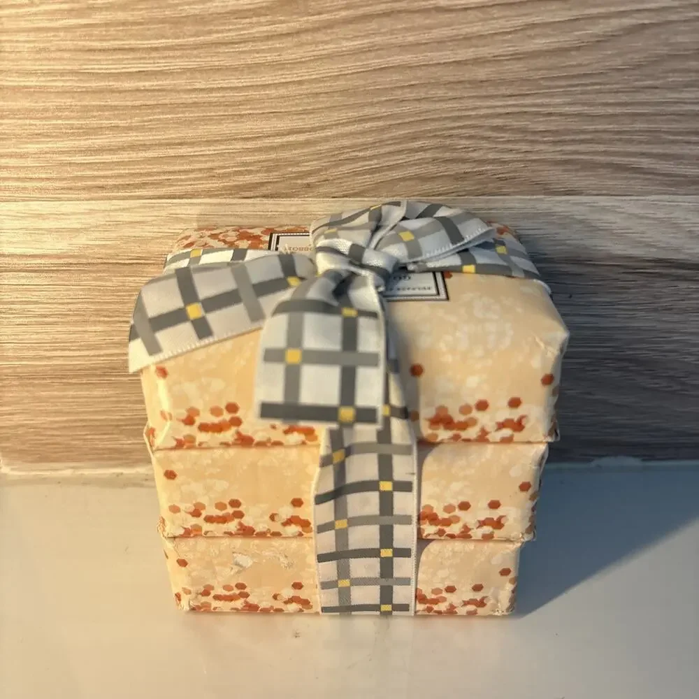 Beekman 1802 Goat Milk Bar Soap 3-piece Soap Set 3.5 Oz Honey and Orange Blossom